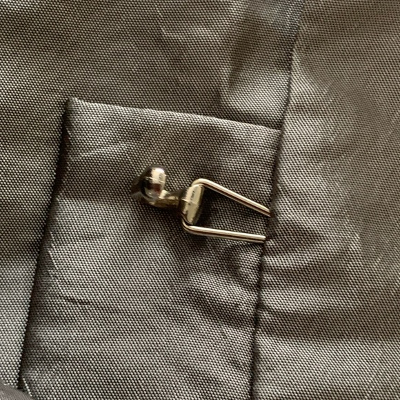 Simon Chang woman’s size 10 silver button down - Picture 3 of 11